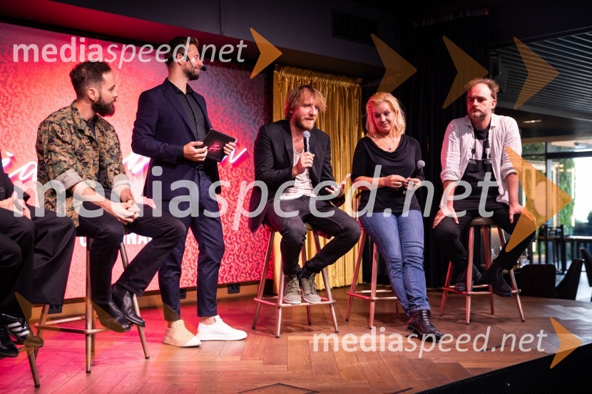  Luka Štigl, režiser;  Alen Podlesnik, moderator, novinar POP TV;  Luka Štigl, režiser;  Karin Komljanec, igralka;  Gregor Gruden, igralecEkskluzivna premiera nove serije Hiša ljubezni