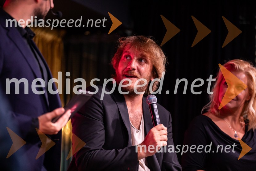  Matej   Puc, igralec;  Karin Komljanec, igralkaEkskluzivna premiera nove serije Hiša ljubezni