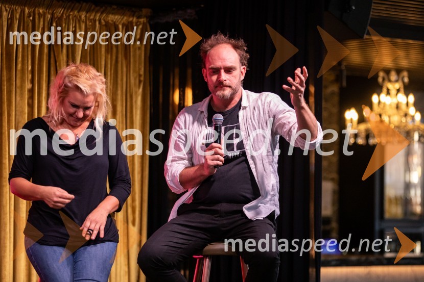  Karin Komljanec, igralka;  Gregor Gruden, igralecEkskluzivna premiera nove serije Hiša ljubezni