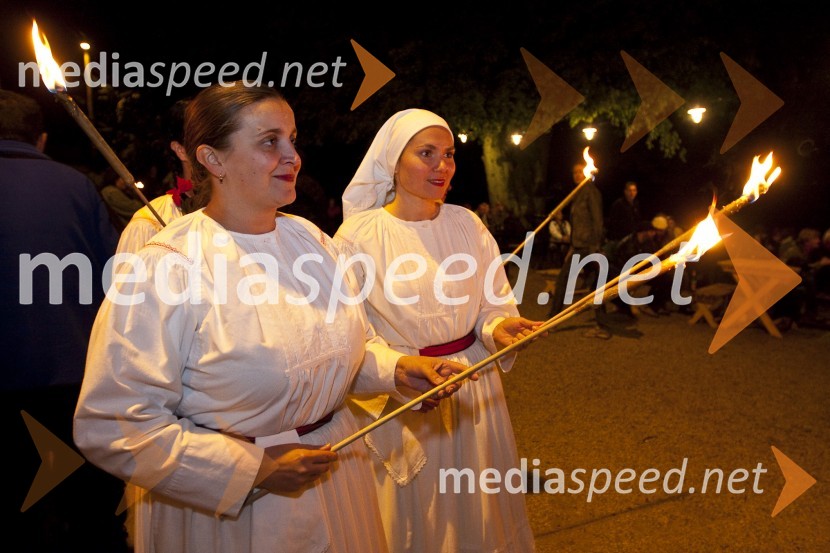 Folklorna skupina DragatušPodelitev nagrade Kresnik