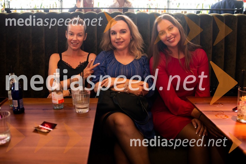  ... ;  ... ;  Lara Tošić, radijska voditeljicaEkskluzivna premiera nove serije Hiša ljubezni