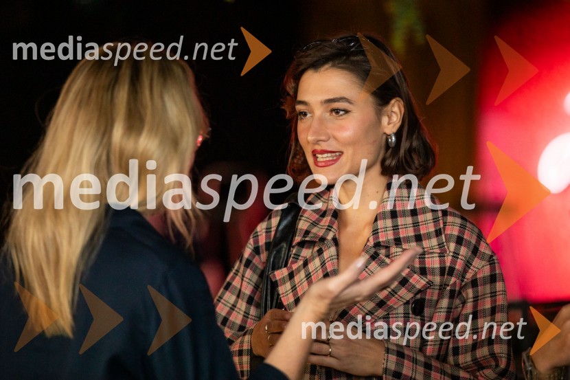  Zala Djurić, igralkaEkskluzivna premiera nove serije Hiša ljubezni