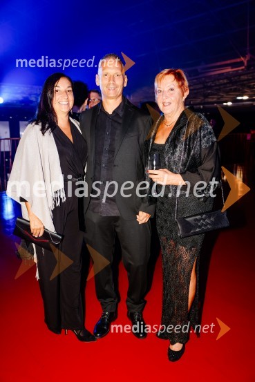  Nataša Lovše Pepelnak, plesalka;  ... ; dr. Meta Zagorc, plesna sodnicaPrireditev ob 70. obletnici Plesne zveze Slovenije