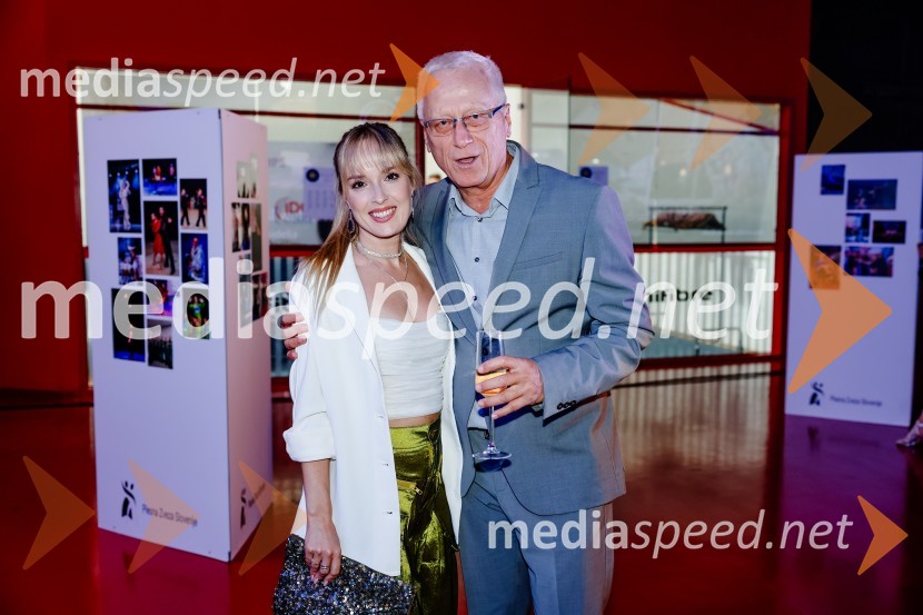  Nika Kljun, plesalka;  ... Prireditev ob 70. obletnici Plesne zveze Slovenije