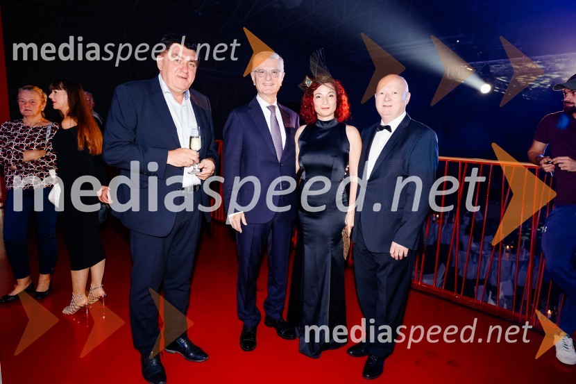  Peter Misja, župan, Občina Podčetrtek, predsednik Turistične zveze Slovenije;  Franjo Bobinac, predsednik, Olimpijski komite Slovenije;  Fiona Johnson, plesna pedagoginja;  Zoran Kljun, direktor, plesna šola BoleroPrireditev ob 70. obletnici Plesne zveze Slovenije