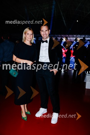  Tanja Česen;  Matevž Česen, poklicni plesalec, koreograf, trener športnega plesa, plesni sodnik Prireditev ob 70. obletnici Plesne zveze Slovenije