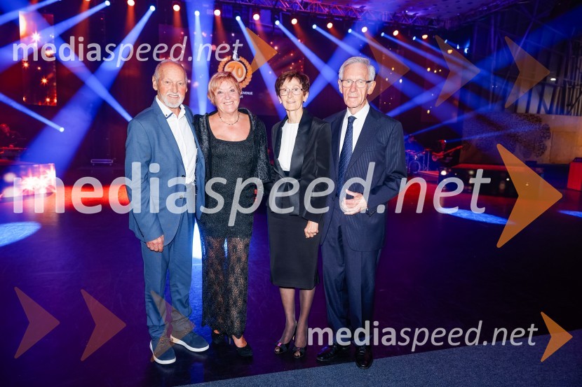  Miroslav Cerar, nekdanji gimnastičar, nekdanji predsednik Odbora za podeljevanje Bloudkovih priznanj; dr. Meta Zagorc, plesna sodnica;  ... ;  ... Prireditev ob 70. obletnici Plesne zveze Slovenije