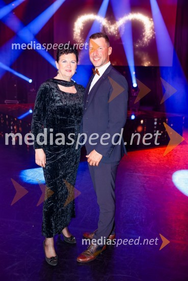  Karmen Intihar, plesna trenerka, koreografinja, sodnica;  ... Prireditev ob 70. obletnici Plesne zveze Slovenije