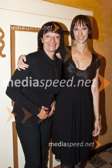 Manca Košir, publicistka in njena hči, Tina Košir, povezovalka dogodkaPodelitev nagrade Kresnik