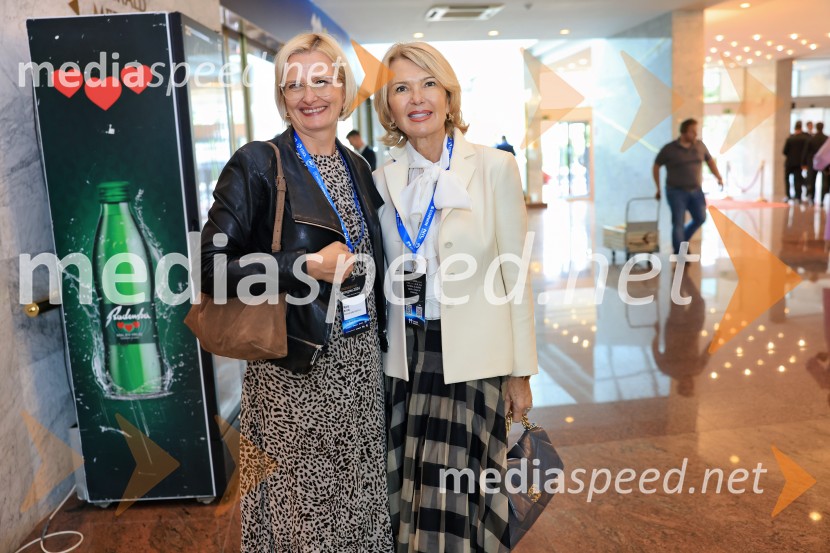  Marta Bulhak, direktorica Pivovarna Laško Union;  Nevenka Črešnar Pergar, lastnica in direktorica podjetja NP ConsultingManagerski kongres 2024, prvi dan