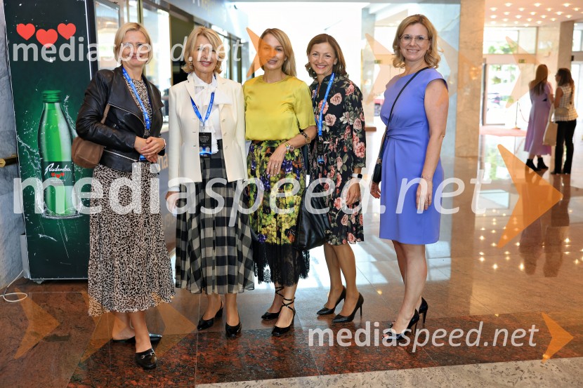  Marta Bulhak, direktorica Pivovarna Laško Union;  Nevenka Črešnar Pergar, lastnica in direktorica podjetja NP Consulting;  Melanie Seier Larsen, The Boston Consulting Group - Principal in predsednica sekcije managerk; dr. Maja Zalaznik, nekdanja ministrica za izobraževanje, znanost in šport;  Tanja Subotić Levanič, direktorica korporativnih odnosov, Pivovarna Laško UnionManagerski kongres 2024, prvi dan