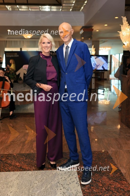  Petra Juvančič, izvršna direktorica, Združenje Manager; mag. Iztok Seljak, predsednik, Združenje ManagerManagerski kongres 2024, prvi dan