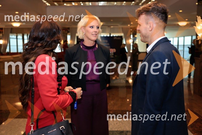  Petra Juvančič, izvršna direktorica, Združenje Manager;  ... Managerski kongres 2024, prvi dan