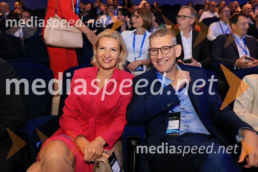  Tanja Skaza, direktorica, Inštitut Skaza in solastnica Plastika Skaza d.o.o.;  Žiga DebeljakManagerski kongres 2024, prvi dan