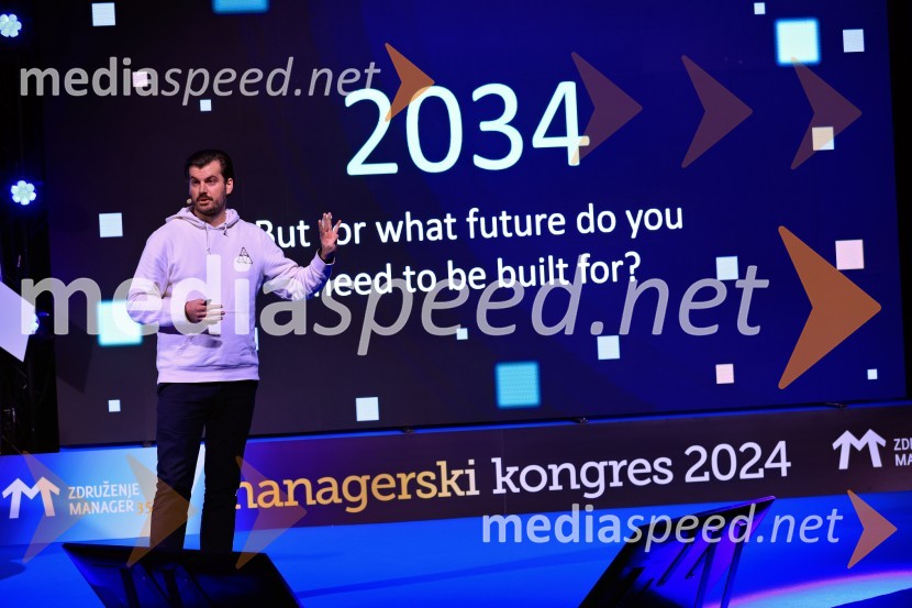  Tibor Merey, generalni direktor in partner, Boston Consulting Group (BCG), globalni vodja za operacije BCG Web3Managerski kongres 2024, prvi dan