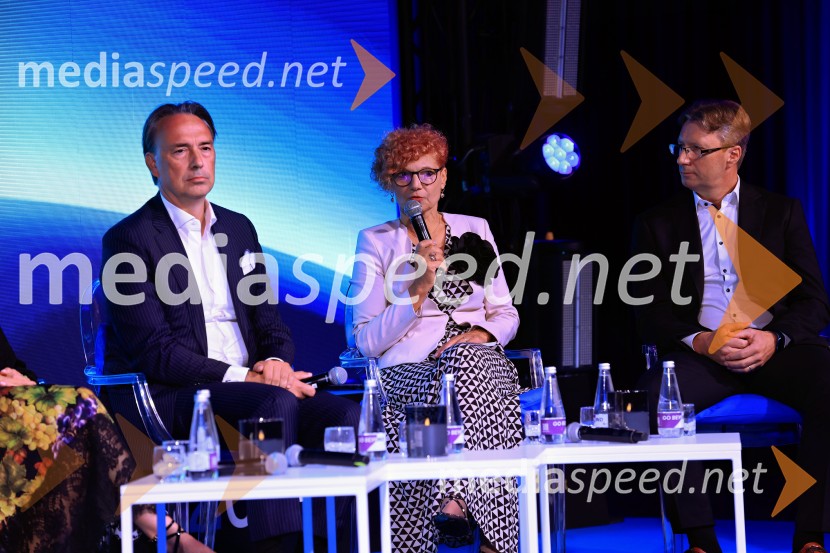  Tomislav Čizmić, predsednik poslovodstva družbe, Telemach Slovenija d.o.o.;  Marta Kelvišar, direktorica, Adria Dom;  Beno Ceglar, NILManagerski kongres 2024, prvi dan