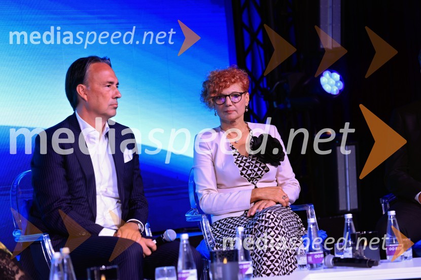  Tomislav  Čizmić, predsednik uprave, Mercator d.d.;  Marta Kelvišar, direktorica, Adria DomManagerski kongres 2024, prvi dan