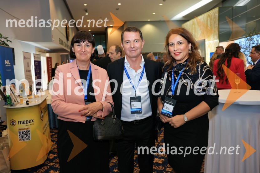  Nada Drobne Popović;  Tomaž Orešič, podpredsednik skupine Resalta;  Tatjana  Vogrinec Burgar, predsednica uprave, Elektro MariborManagerski kongres 2024, prvi dan