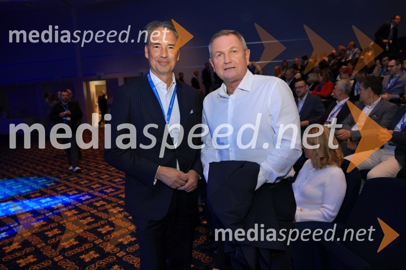  Tomislav Čizmić, predsednik poslovodstva družbe, Telemach Slovenija d.o.o.;  Matjaž Kek, selektor slovenske nogometne reprezentanceManagerski kongres 2024, prvi dan