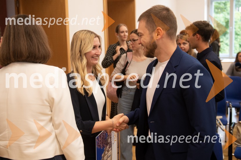  Dorotea Pittner;  ... Najboljši študent Univerze v Mariboru je Rene Gril Rogina