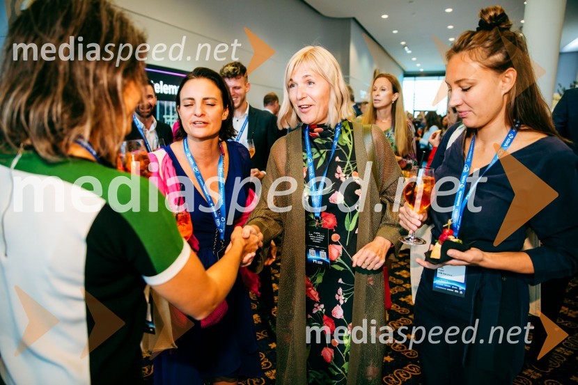  Medeja  Lončar, direktorica, Siemens;  Maja Fesel Kamenik, direktorica, HRM One, d. o. oManagerski kongres 2024, prvi dan