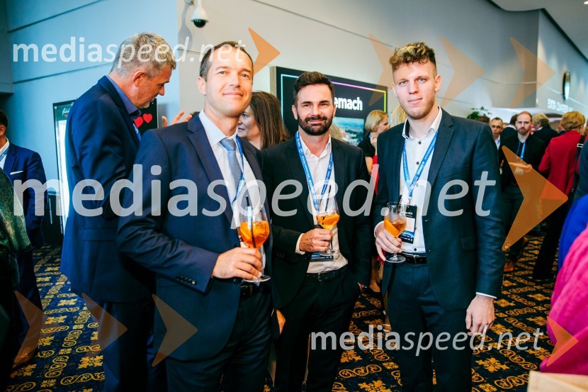  ... ;  Miha Pahulje, član uprave, Merkur Zavarovalnica;  ... Managerski kongres 2024, prvi dan