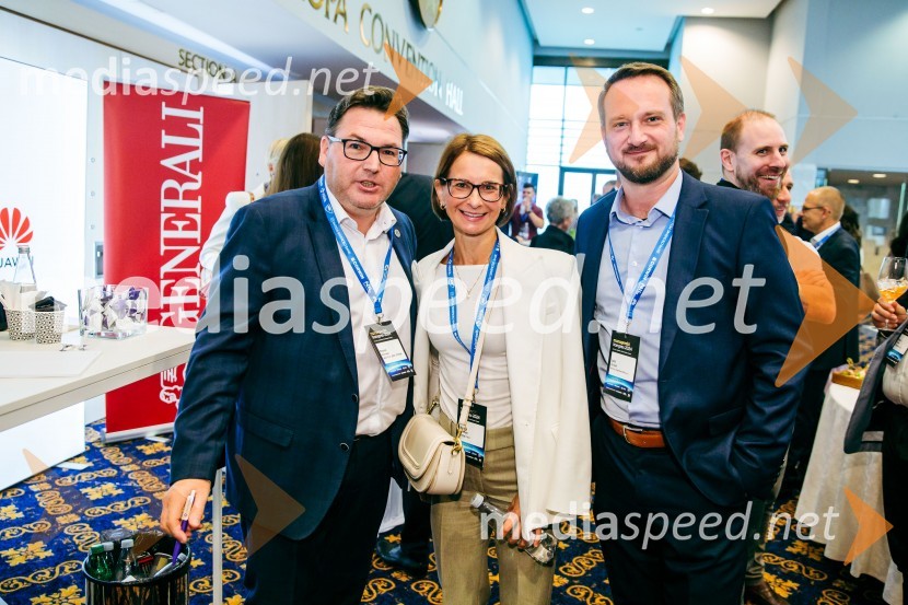  Roman Dobnikar, Inštitut Jožef Štefan; mag. Marjeta Tič Vesel, Pristop;  Jože Špiljak, Herman & partnerjiManagerski kongres 2024, prvi dan