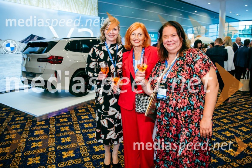  ... ;  Irena  Vide, direktorica in odgovorna urednica TV Vaš kanal;  Tanja ČajavecManagerski kongres 2024, prvi dan