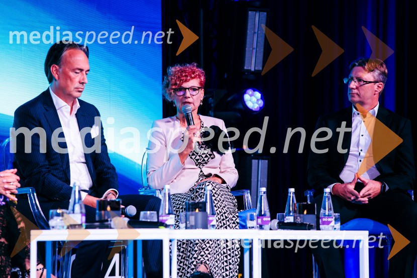  Tomislav Čizmić, predsednik poslovodstva družbe, Telemach Slovenija d.o.o.;  Marta Kelvišar, direktorica, Adria Dom;  Beno Ceglar, NILManagerski kongres 2024, prvi dan