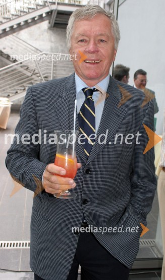 Tone Vogrinec, direktor alpskega smučarskega skladaHotel Habakuk 7. obletnica