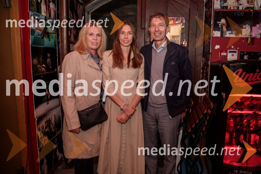  ... ;  Nina  Kuclar Stiković, dramaturginja;  ... Morska deklica, krstna uprizoritev v Mini teatru