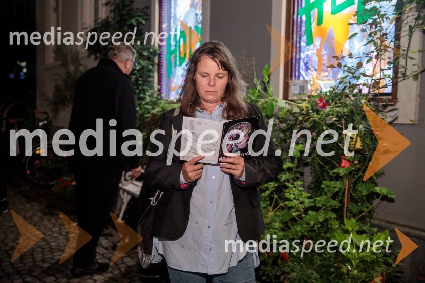  Barbara PolajnarMorska deklica, krstna uprizoritev v Mini teatru