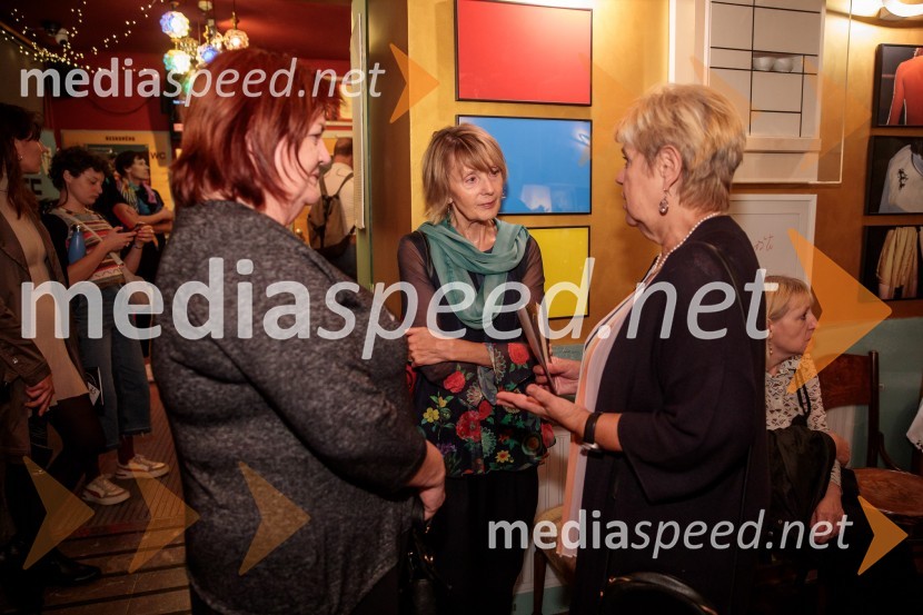  ... ;  ... ;  Irena  Butoln, germanistkaMorska deklica, krstna uprizoritev v Mini teatru