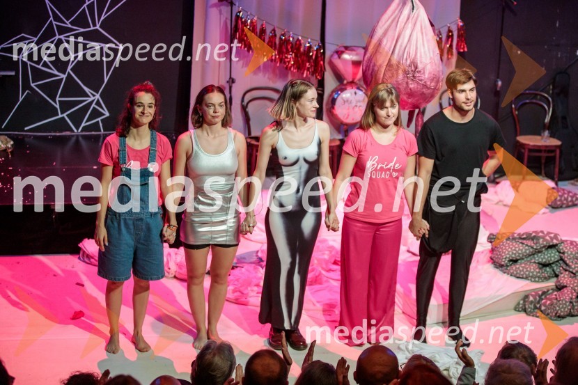  Gaja Filač, igralka;  Mina Švajger, igralka;  Julija Klavžar, igralka;  Julita Kropec, igralka;  Svit Stefanija, igralecMorska deklica, krstna uprizoritev v Mini teatru