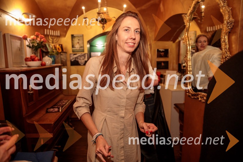  Nina  Kuclar Stiković, dramaturginjaMorska deklica, krstna uprizoritev v Mini teatru