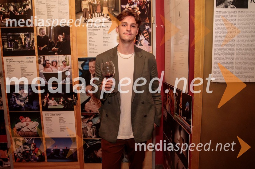  Martin Vogrin, glasbenikMorska deklica, krstna uprizoritev v Mini teatru