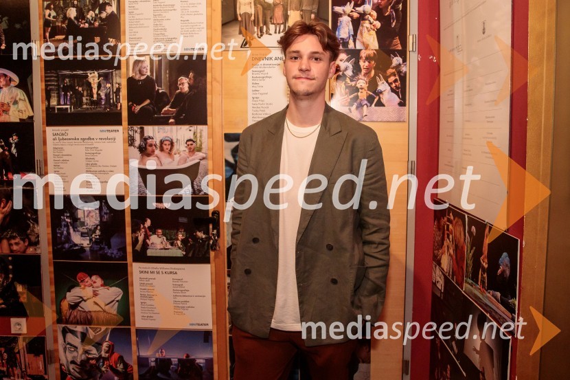  Martin Vogrin, glasbenikMorska deklica, krstna uprizoritev v Mini teatru