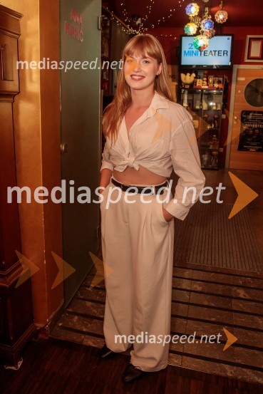  Julita Kropec, igralkaMorska deklica, krstna uprizoritev v Mini teatru