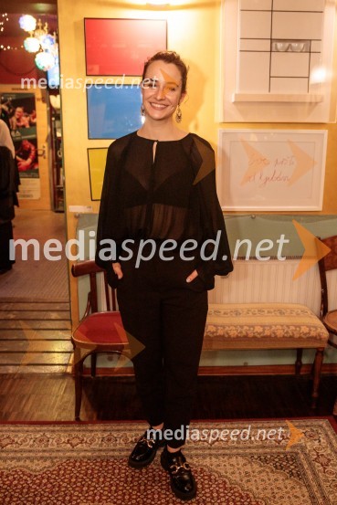  Gaja Filač, igralkaMorska deklica, krstna uprizoritev v Mini teatru