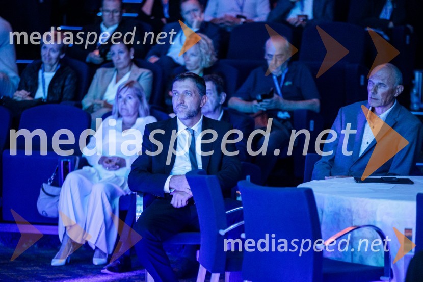  Klemen Boštjančič, minister za finance; mag. Iztok Seljak, predsednik, Združenje ManagerManagerski kongres 2024, drugi dan