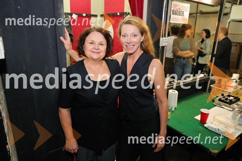  Irena Varga, igralka;  Nataša Matjašec Rošker, igralkaŽenske na oblasti, premiera drame v SNG Maribor