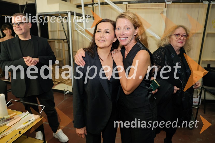  Ksenija Mišič, igralka;  Nataša Matjašec Rošker, igralkaŽenske na oblasti, premiera drame v SNG Maribor