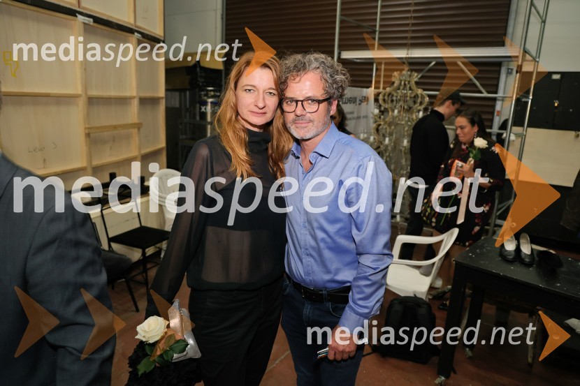  Maja Borin, dramaturginja;  Vojko Belšak, igralecŽenske na oblasti, premiera drame v SNG Maribor