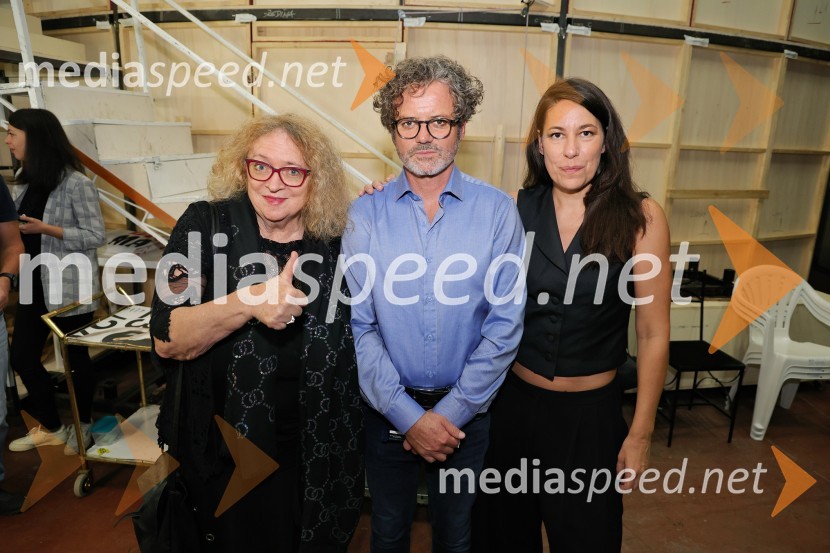  Alenka Cilenšek, igralka;  Vojko Belšak, igralec;  Minca Lorenci, igralkaŽenske na oblasti, premiera drame v SNG Maribor