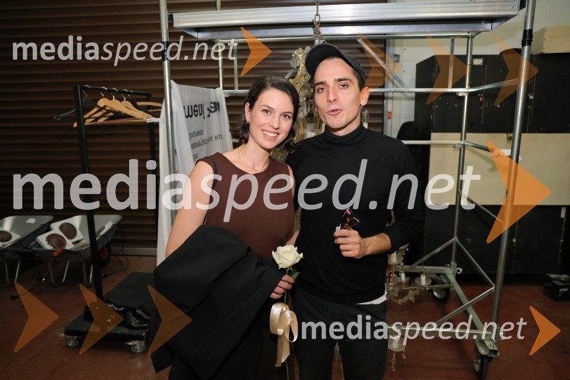  Lea Mihevc, igralka;  Petja Labović, igralecŽenske na oblasti, premiera drame v SNG Maribor