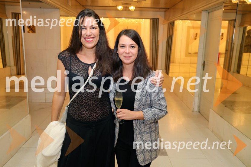  Minca Lorenci, igralka;  Zala Koren,  urednica socialnih omrežij, SNG Maribor DramaŽenske na oblasti, premiera drame v SNG Maribor