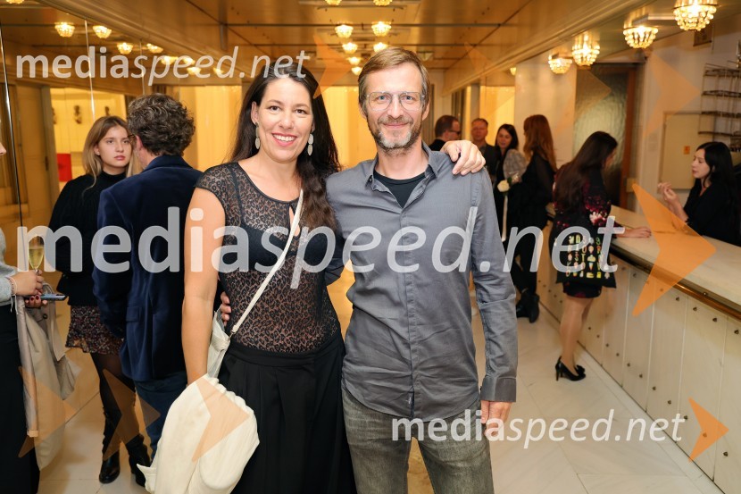  Minca Lorenci, igralka; Dr. Samo GrandaŽenske na oblasti, premiera drame v SNG Maribor