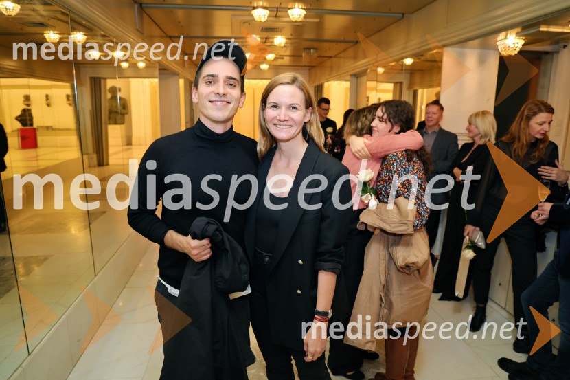  Petja Labović, igralec;  Maša Pelko, režiserkaŽenske na oblasti, premiera drame v SNG Maribor