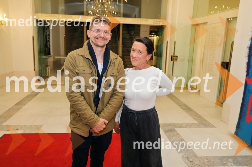  Matevž Biber, igralec;  Ivica Flis Smaka,  dr. med., Zdravstveni Zavod Flis MariborŽenske na oblasti, premiera drame v SNG Maribor