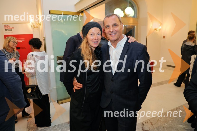  Nataša Matjašec Rošker, igralka;  Danilo Rošker, direktor SNG MariborŽenske na oblasti, premiera drame v SNG Maribor